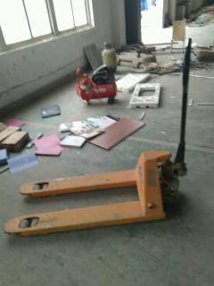 家具廠設(shè)備更新?lián)Q代 斷料鋸、砂光機(jī)等木工與建筑機(jī)械的優(yōu)化處理方案